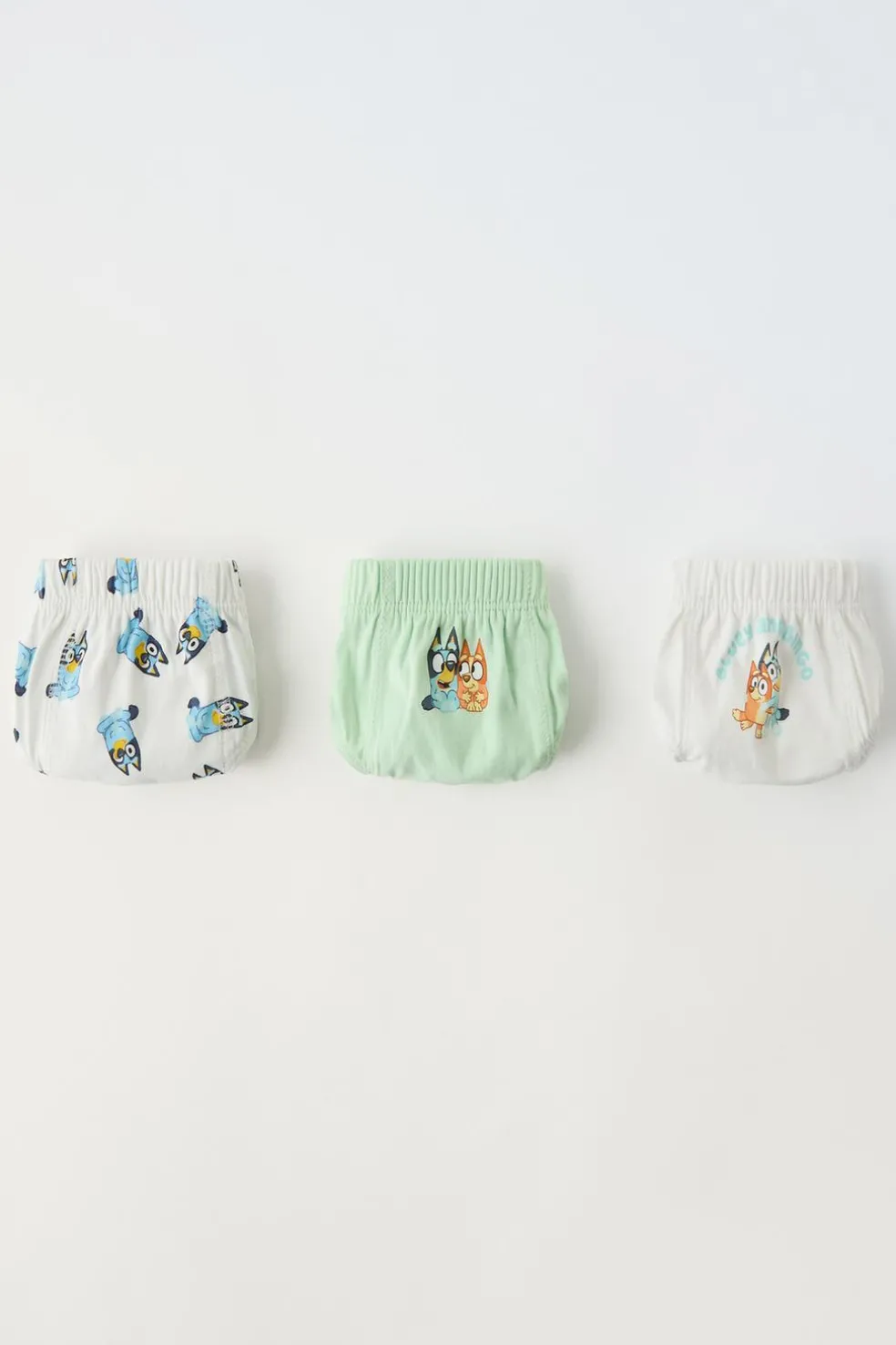 2-6 ANOS/ CONJUNTO DE TRÊS CUECAS BLUEY © LUDO STUDIO-ZARA Best