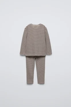 2-6 ANOS/PIJAMA ÀS RISCAS COM BOLSA-ZARA Hot