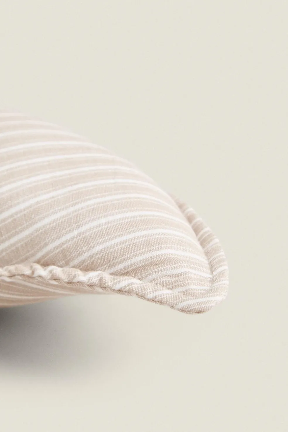 ALMOFADA INFANTIL LUA GAZE-ZARA Flash Sale