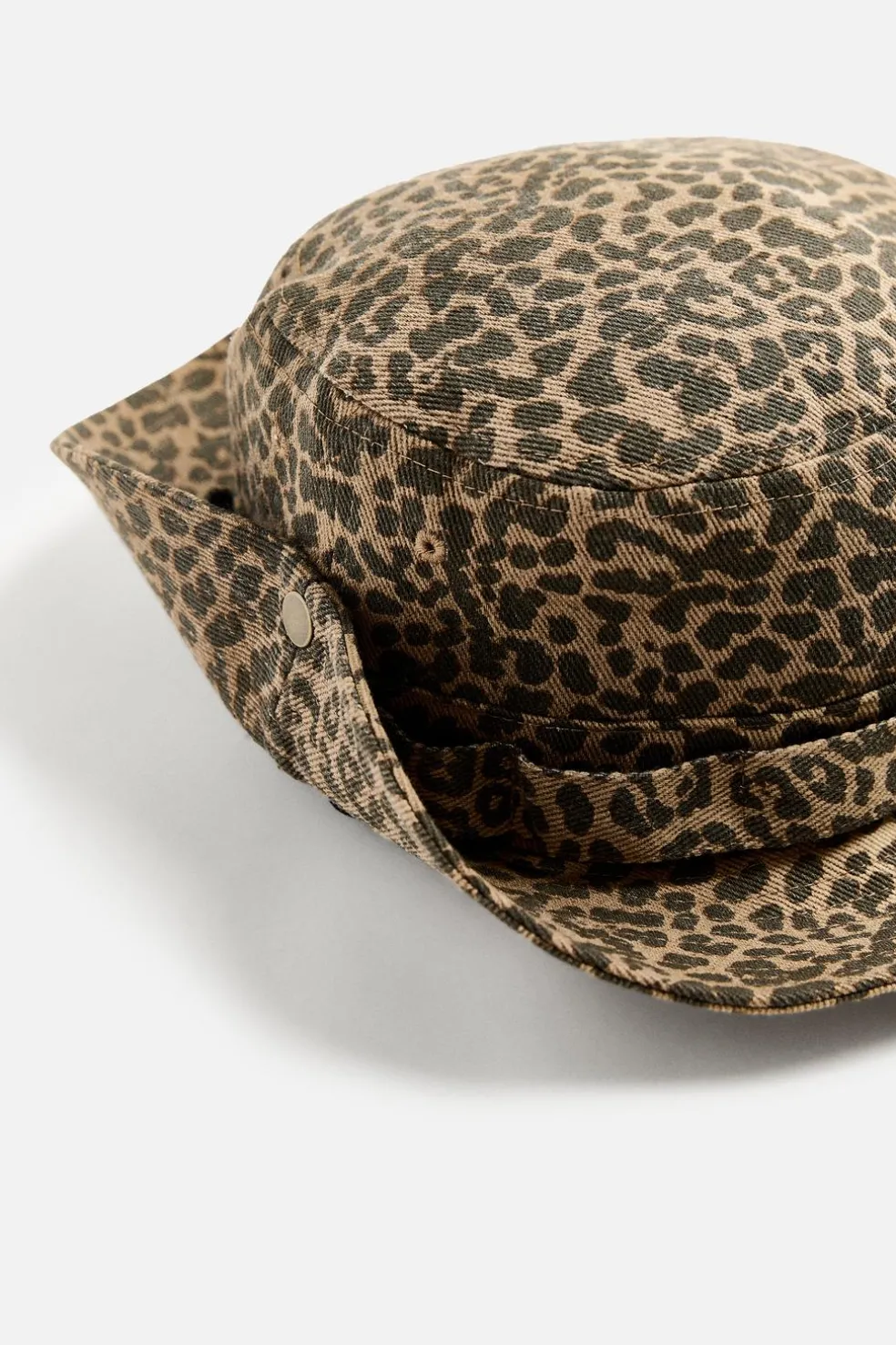 ZARA Acessórios^ANIMAL PRINT UTILITY HAT Leopardo