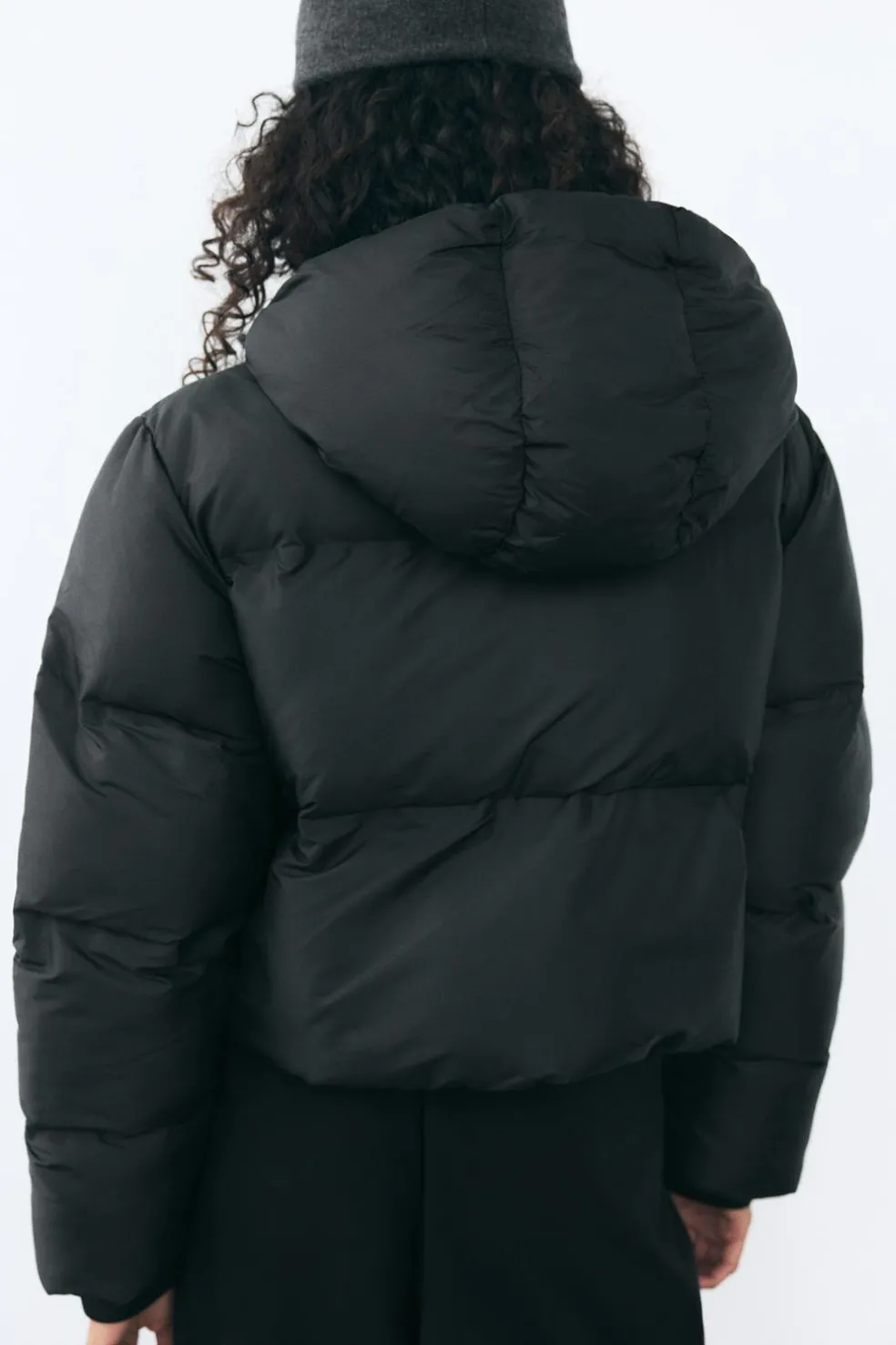 ZARA Sobretudos / Anoraques^ANORAQUE ACOLCHOADO IMPERMEÁVEL Preto
