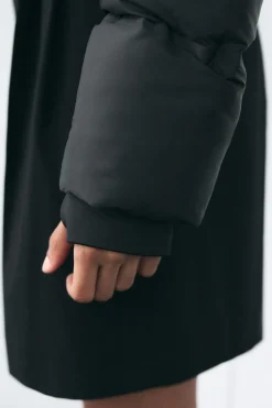 ZARA Sobretudos / Anoraques^ANORAQUE ACOLCHOADO IMPERMEÁVEL Preto