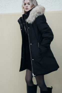 ZARA Sobretudos / Anoraques^ANORAQUE WATER AND WIND PROTECTION Preto