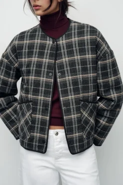 ZARA Blusões^BLUSÃO ACOLCHOADO AOS QUADRADOS Cru / Azul