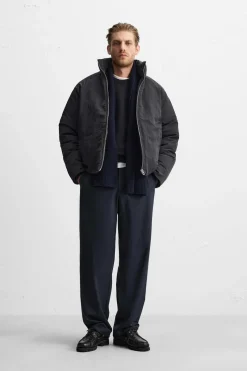 ZARA Blusões^BLUSÃO ACOLCHOADO BOXY FIT Cinzento-escuro