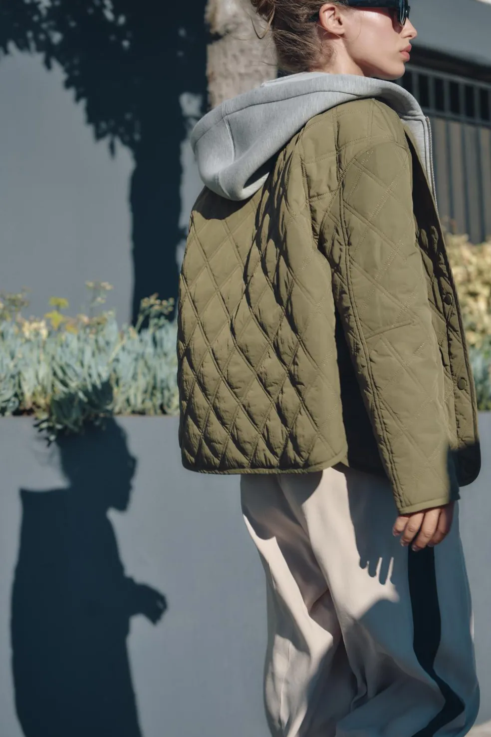 ZARA Blusões^BLUSÃO ACOLCHOADO COM CAPUZ IMPERMEÁVEL Caqui