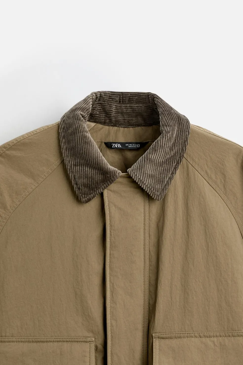 ZARA Blusões^BLUSÃO ACOLCHOADO COM GOLA COMBINADA Bege