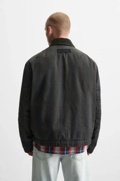 ZARA Blusões^BLUSÃO AOS QUADRADOS COM GOLA COMBINADA Preto