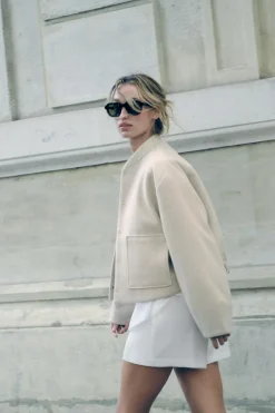ZARA Blusões^BLUSÃO BOMBER CURTO COM BOLSOS DE CHAPA Areia