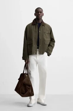 ZARA Blusões^BLUSÃO COM BOLSOS E GOLA EM CONTRASTE Caqui