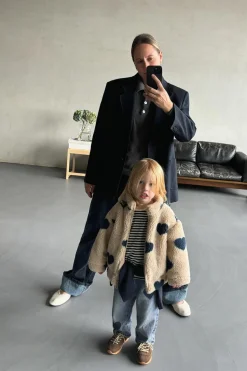 BLUSÃO COM EFEITO DE PELO ENCARACOLADO COM CORAÇÕES-ZARA Best