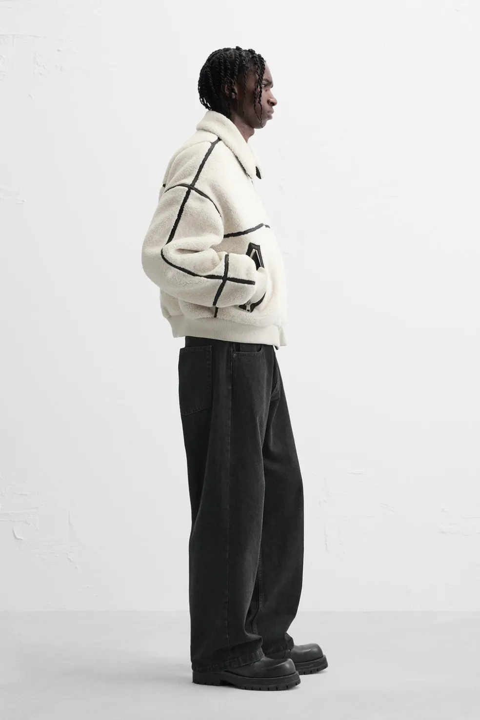 ZARA Vestuário De Inverno|Blusões^BLUSÃO COM EFEITO DE PELO ENCARACOLADO CONTRASTANTE Branco-marfim