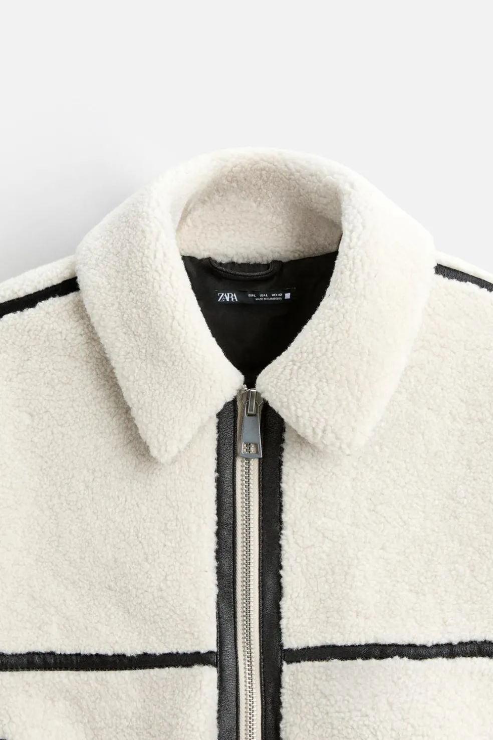 ZARA Vestuário De Inverno|Blusões^BLUSÃO COM EFEITO DE PELO ENCARACOLADO CONTRASTANTE Branco-marfim