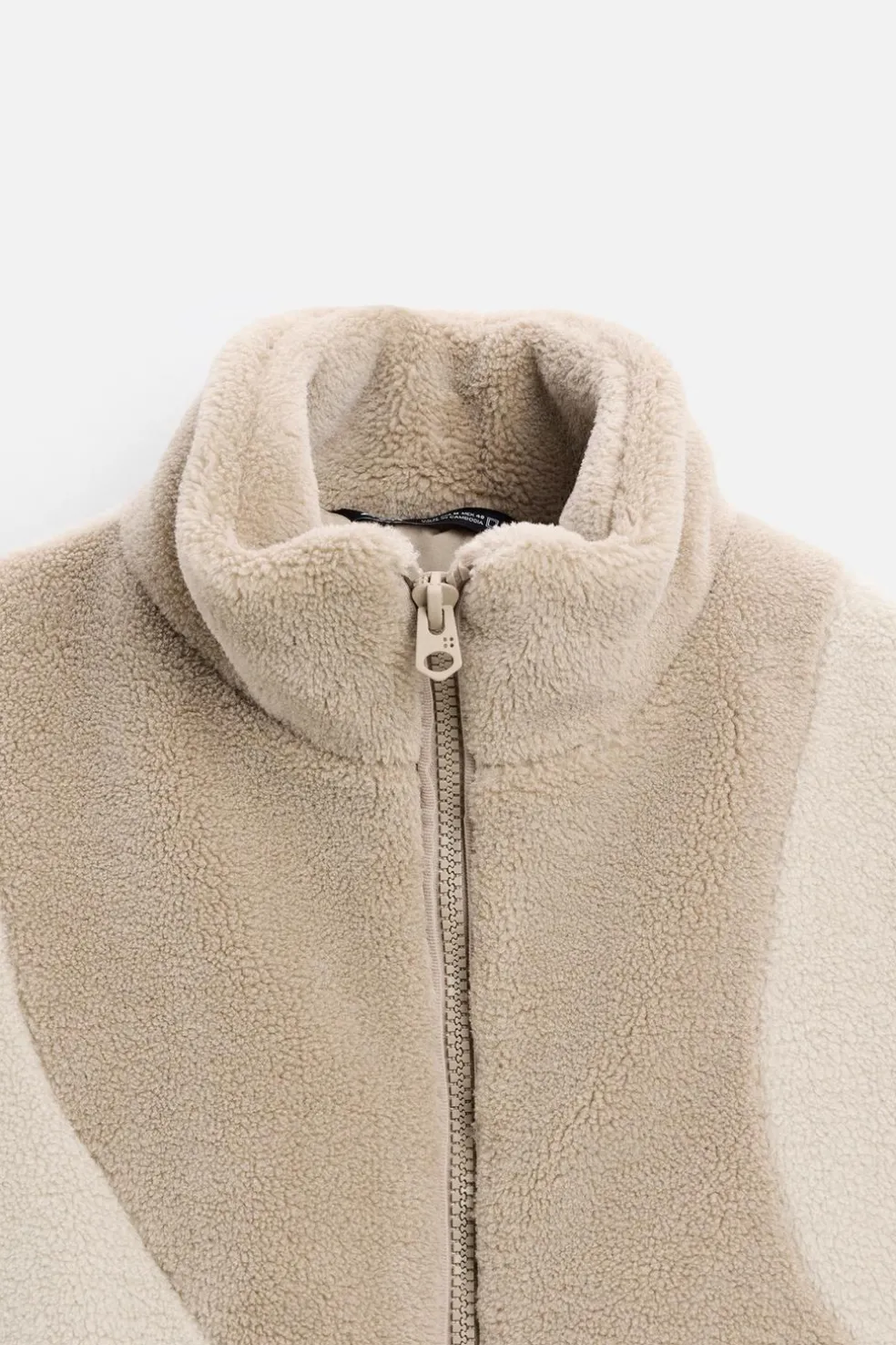 ZARA Vestuário De Inverno|Blusões^BLUSÃO COM EFEITO DE PELO ENCARACOLADO COLOR BLOCK Bege