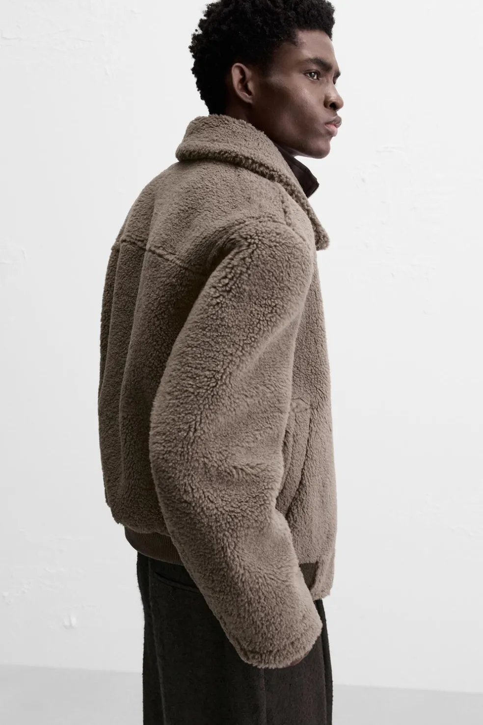 ZARA Vestuário De Inverno|Blusões^BLUSÃO COM EFEITO DE PELO ENCARACOLADO Castanho / Toupeira