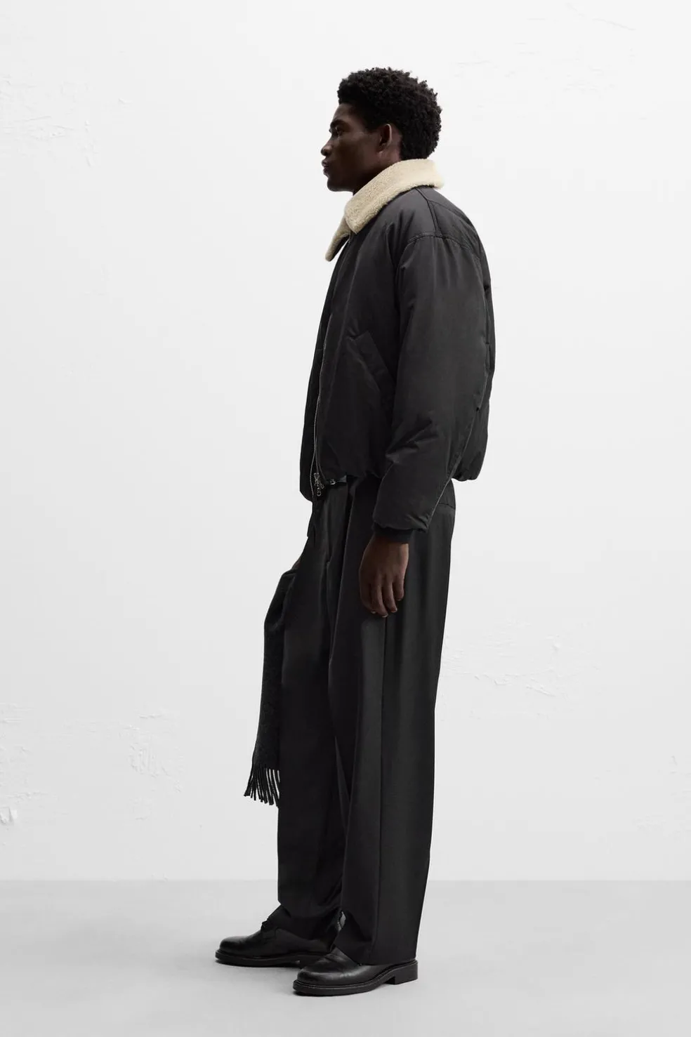 ZARA Vestuário De Inverno|Blusões^BLUSÃO COM GOLA COMBINADA Preto