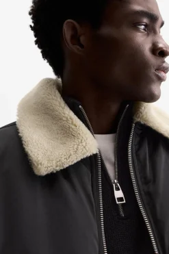ZARA Vestuário De Inverno|Blusões^BLUSÃO COM GOLA COMBINADA Preto