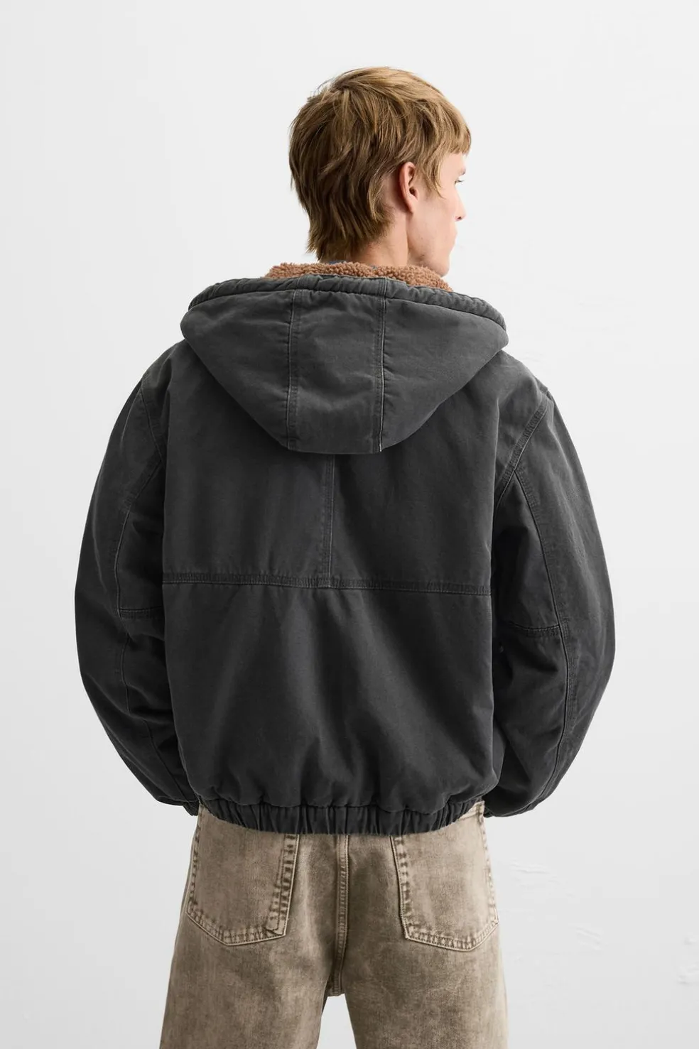ZARA Vestuário De Inverno|Blusões^BLUSÃO COMBINADO CAPUZ Preto