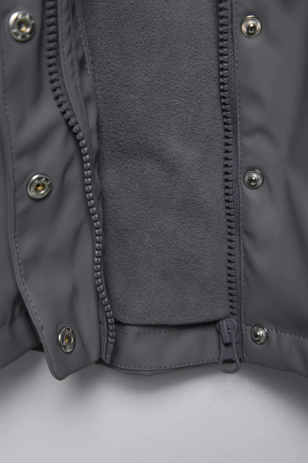 BLUSÃO ENGOMADO WATER RESISTANT-ZARA Shop