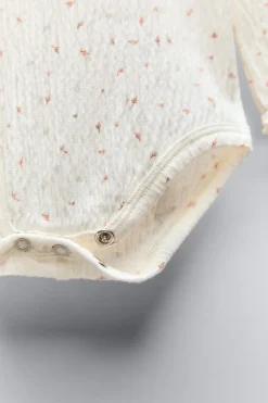 BODY COM FOLHO E FOLHAS-ZARA Shop
