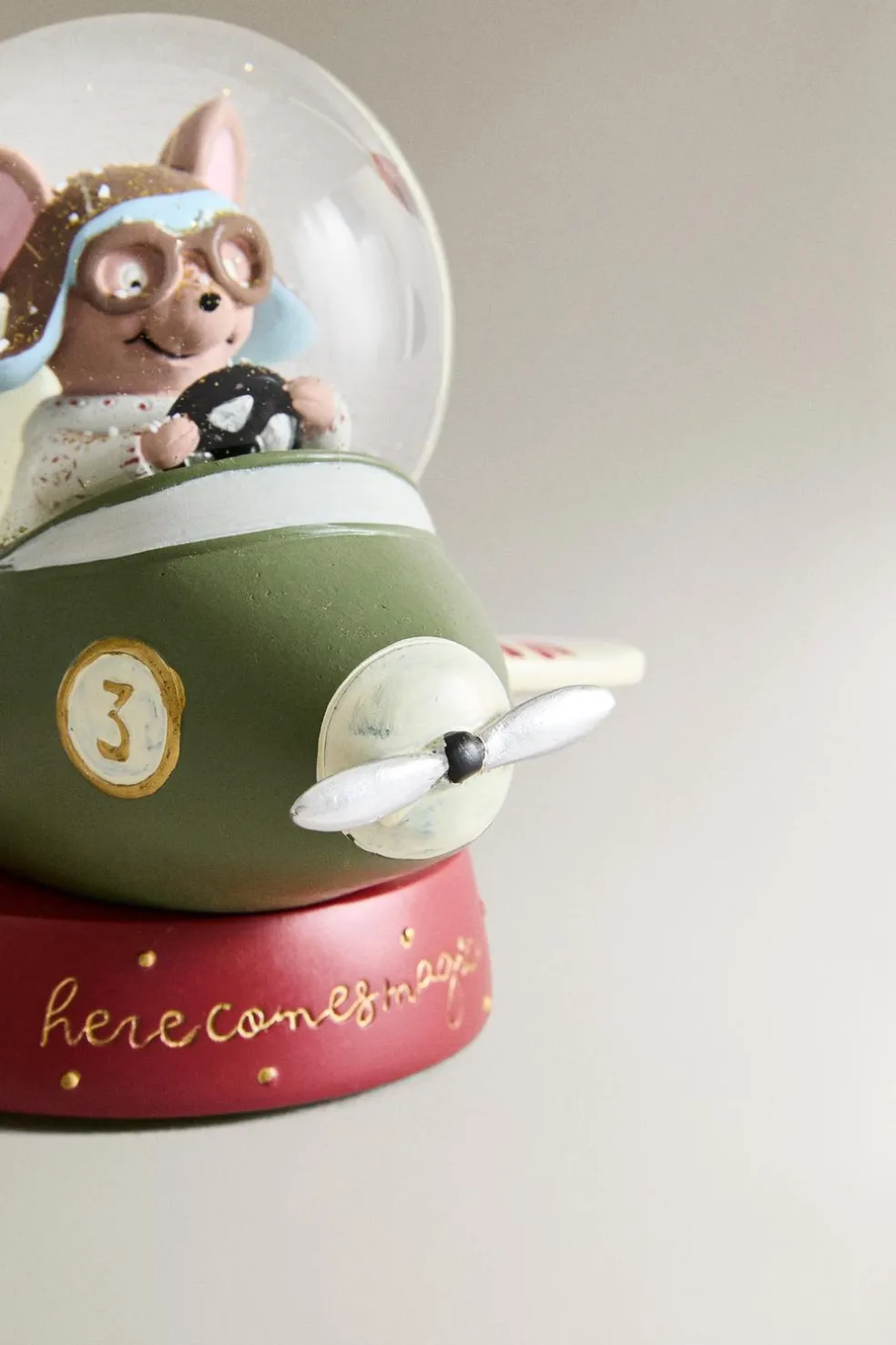BOLA DE NEVE COM ÁRVORE DE NATAL-ZARA Flash Sale