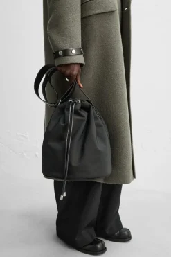 ZARA Malas / Mochilas^BOLSA BALDE X NANUSHKA Preto