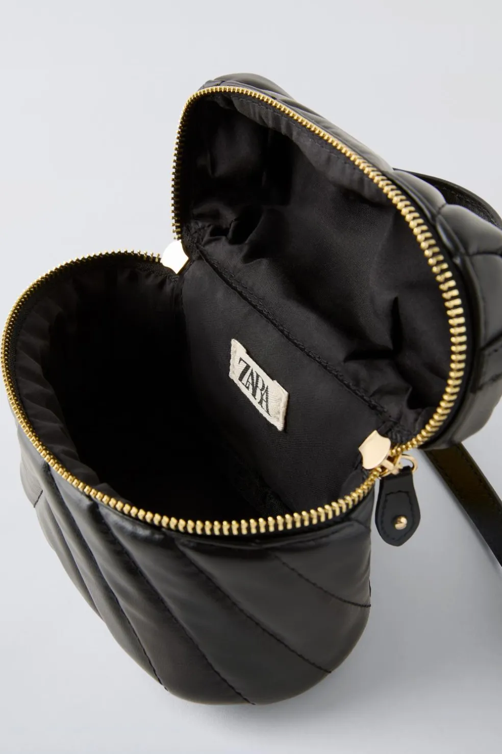 BOLSA CAIXA ACOLCHOADA-ZARA Online