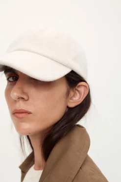 ZARA Acessórios / Bijuteria^BONÉ COM LÃ Cru