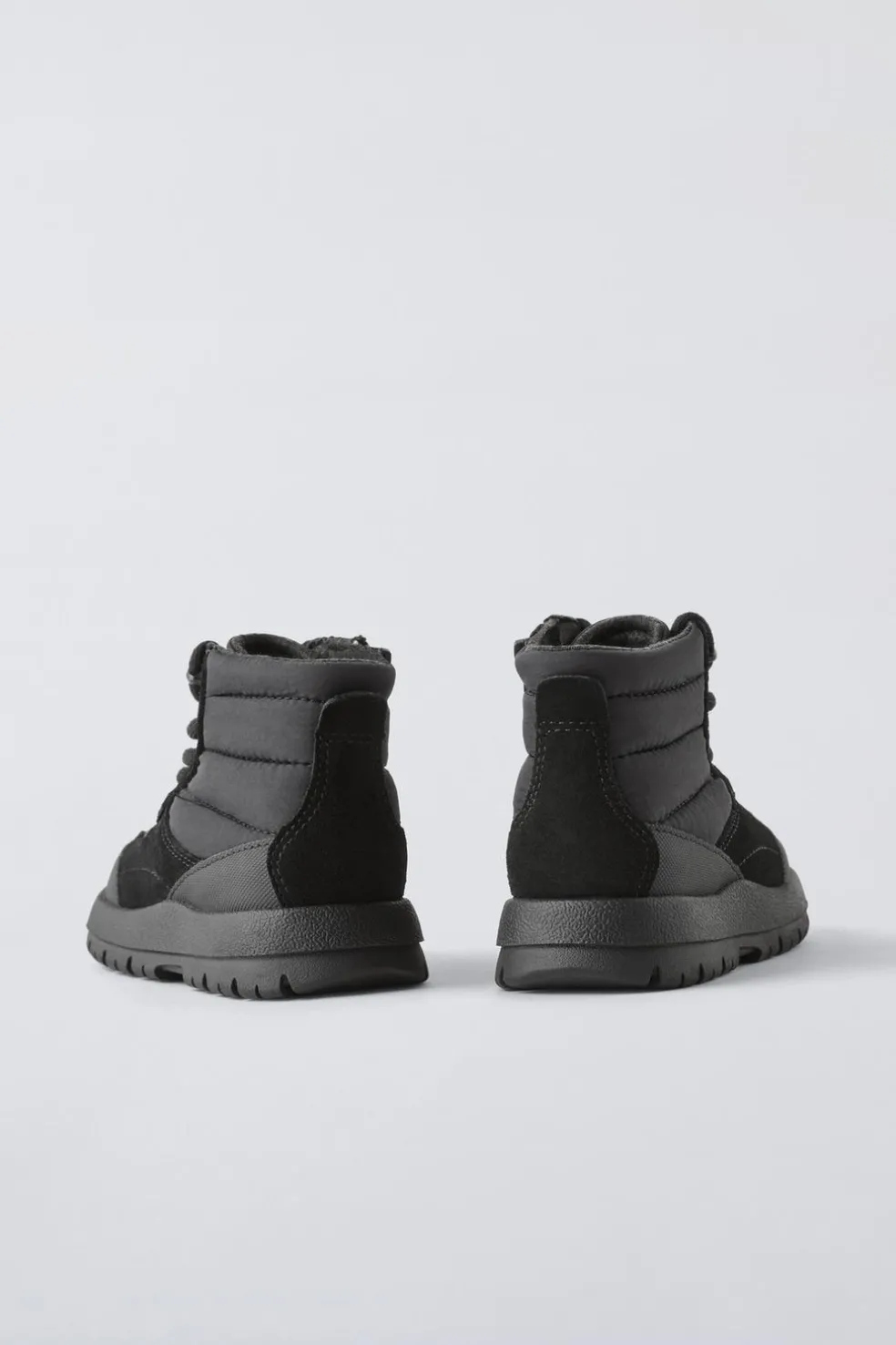 BOTA ACOLCHOADA COM CORDÕES-ZARA Outlet