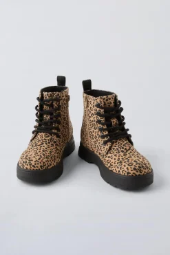 BOTA COM ATAQUEADORES ANIMAL PRINT-ZARA Flash Sale