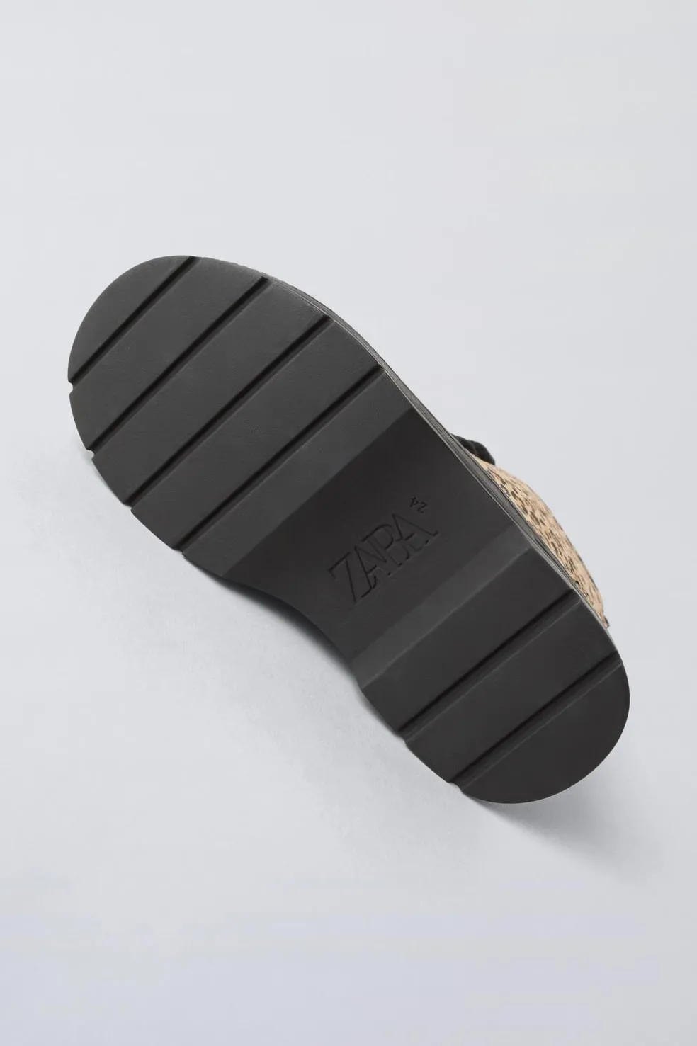 BOTA COM ATAQUEADORES ANIMAL PRINT-ZARA Flash Sale