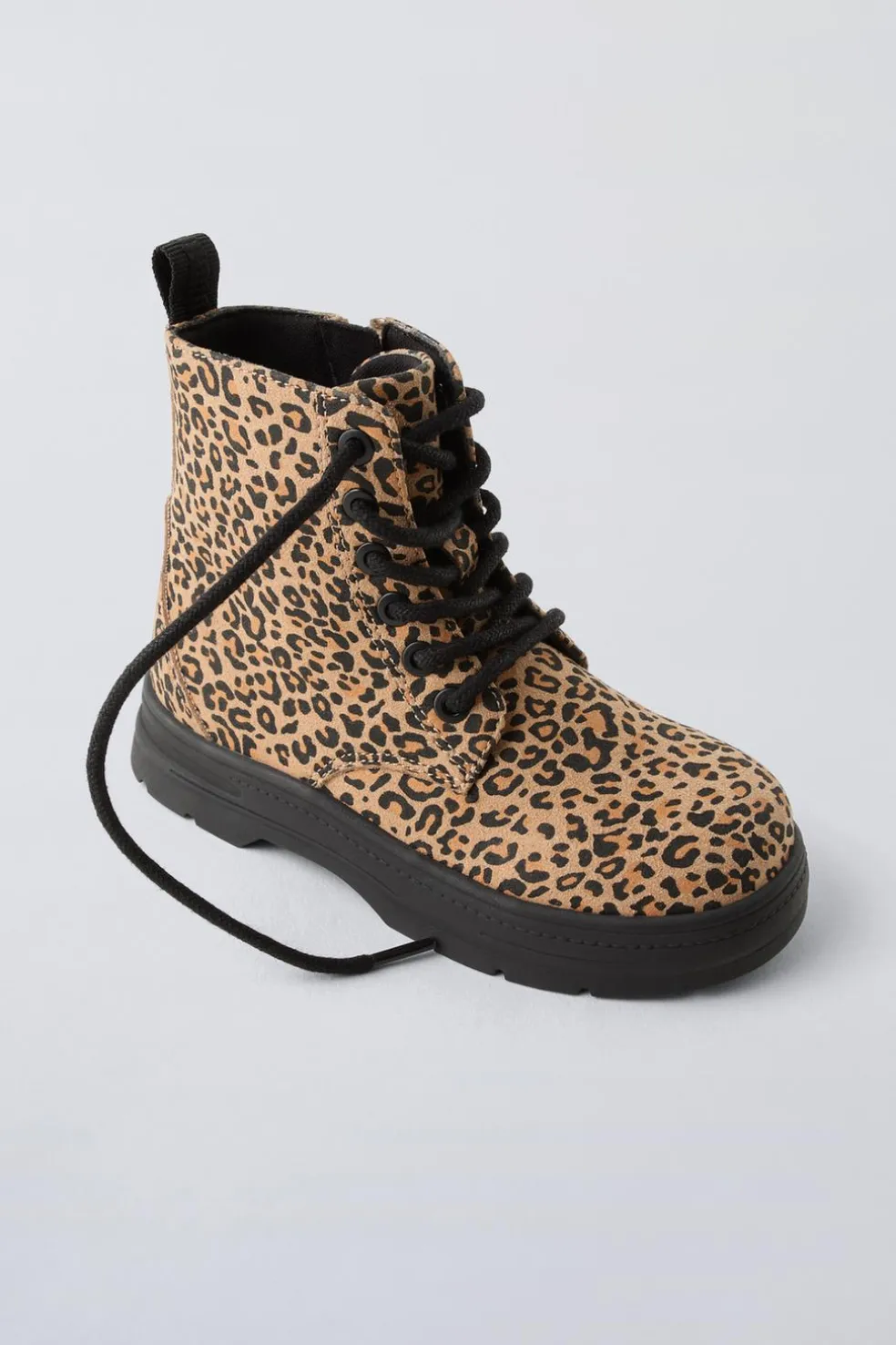 BOTA COM ATAQUEADORES ANIMAL PRINT-ZARA Flash Sale