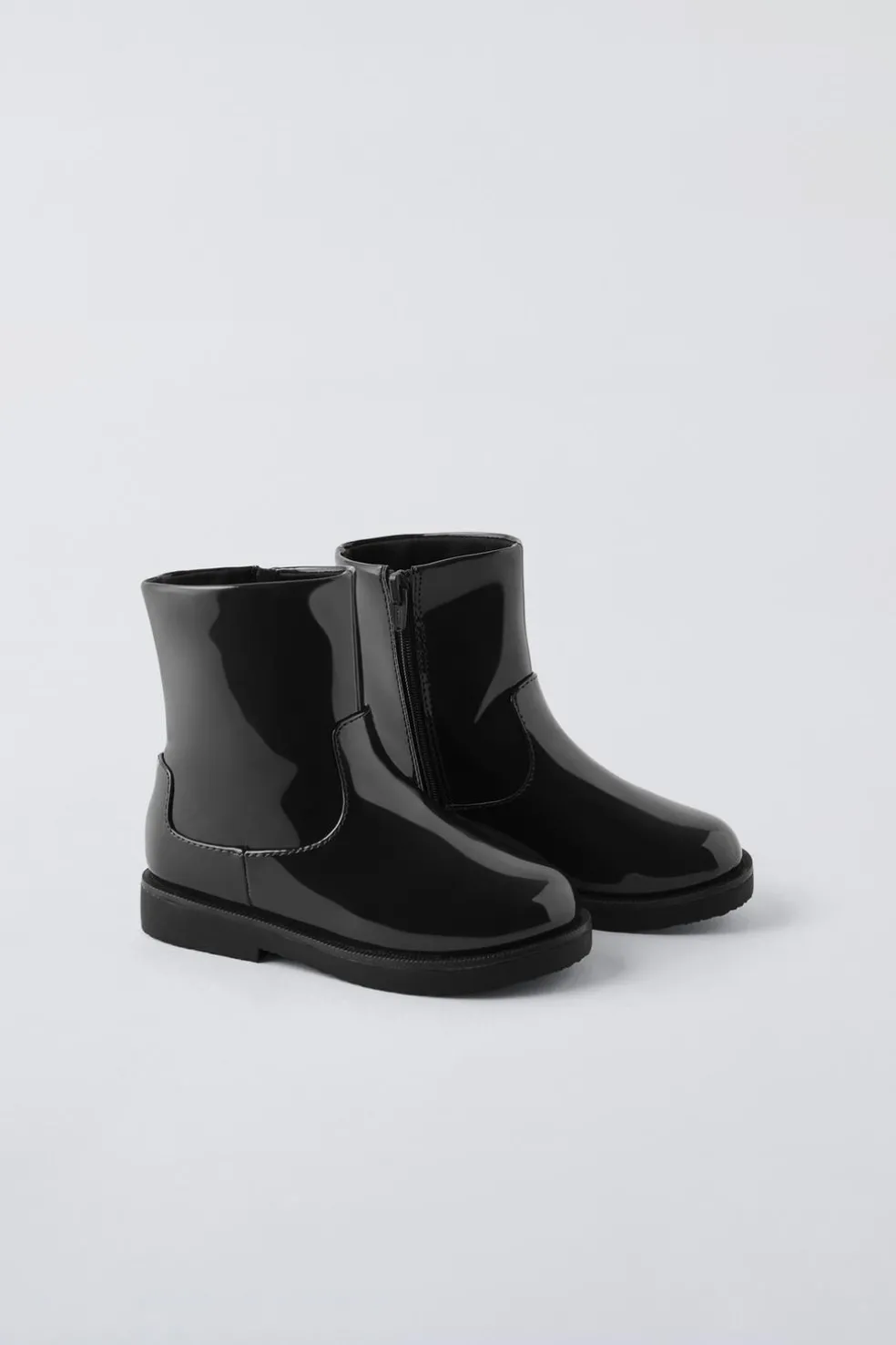 BOTA COM EFEITO ENVERNIZADO-ZARA Shop