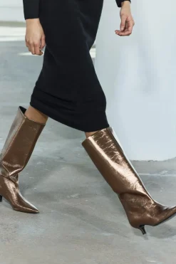 ZARA Sapatos^BOTA COM EFEITO METALIZADO E TACÃO KITTEN Ouro