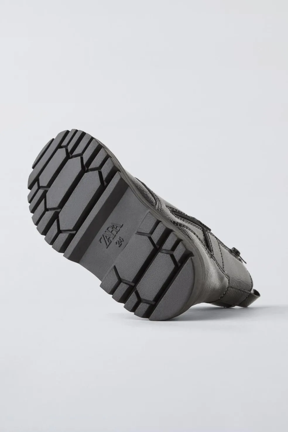 BOTA COM FIVELA-ZARA Store