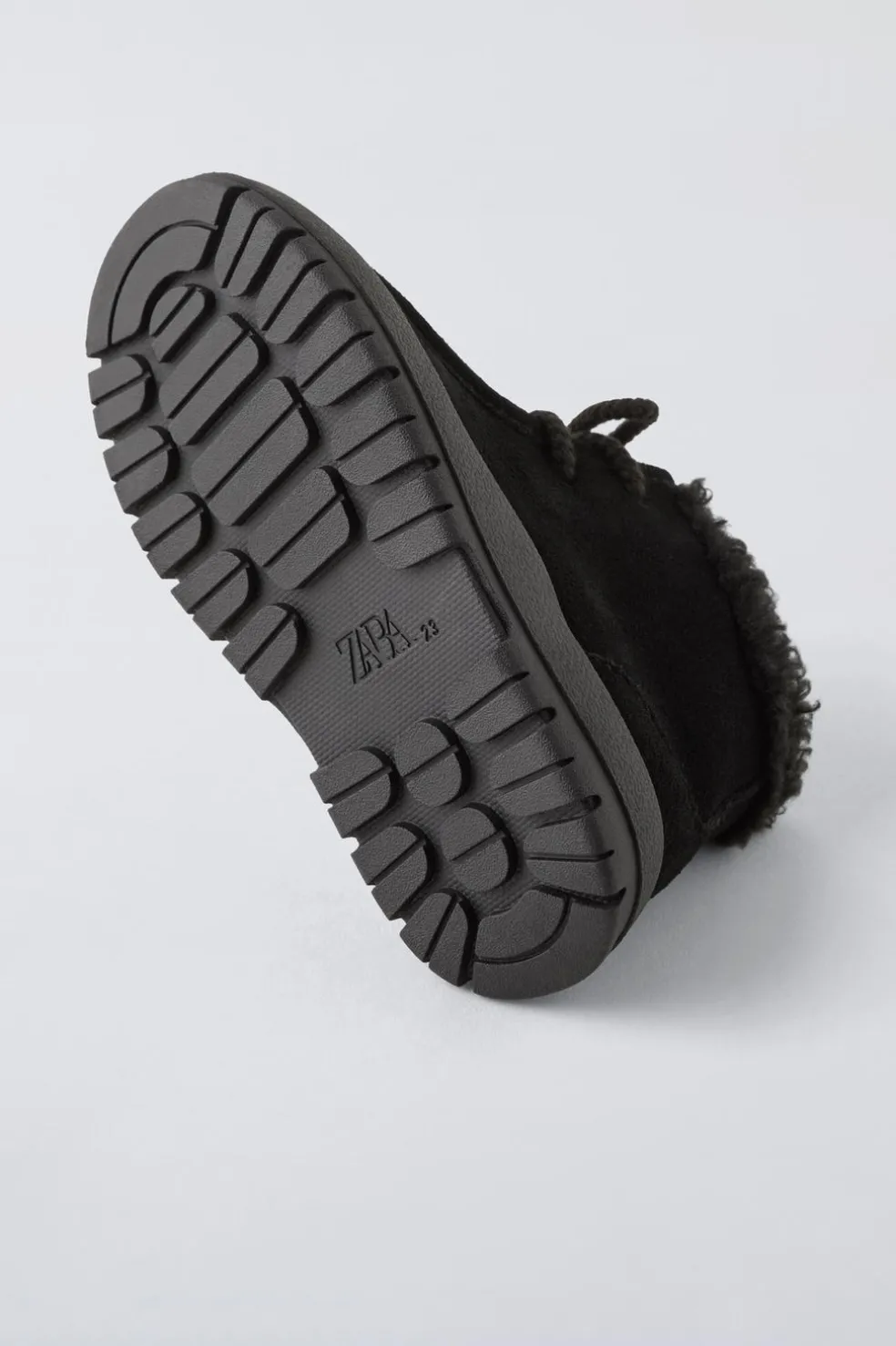 BOTA COM REBORDO EM PELE-ZARA Shop