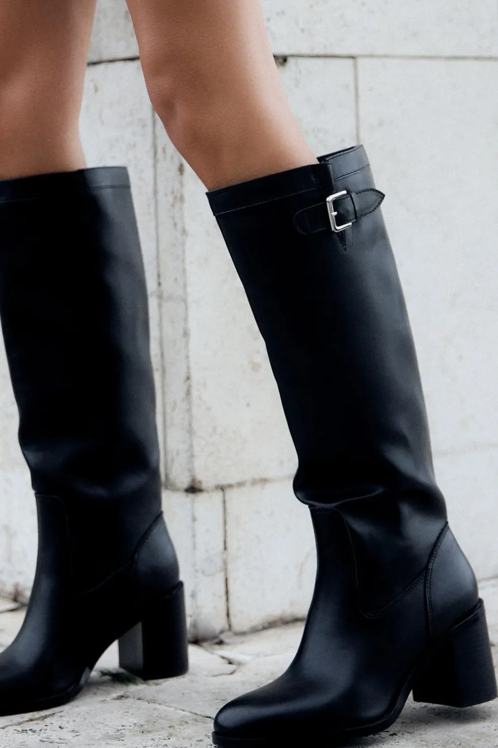 ZARA Sapatos^BOTA COM TACÃO E FIVELA Preto