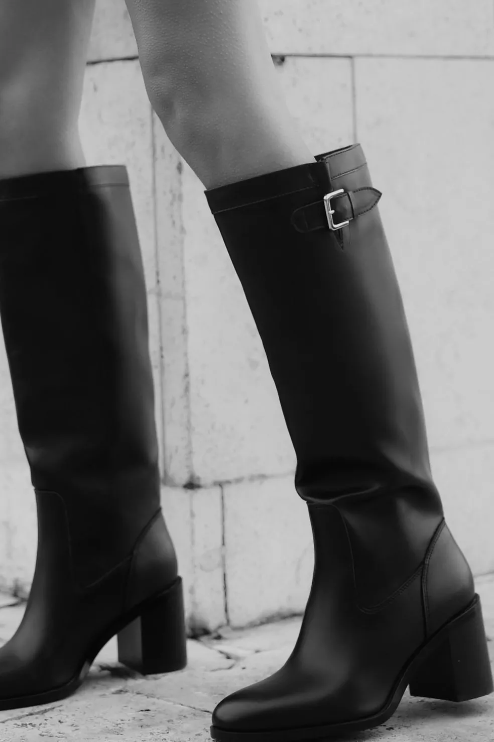 ZARA Sapatos^BOTA COM TACÃO E FIVELA Preto