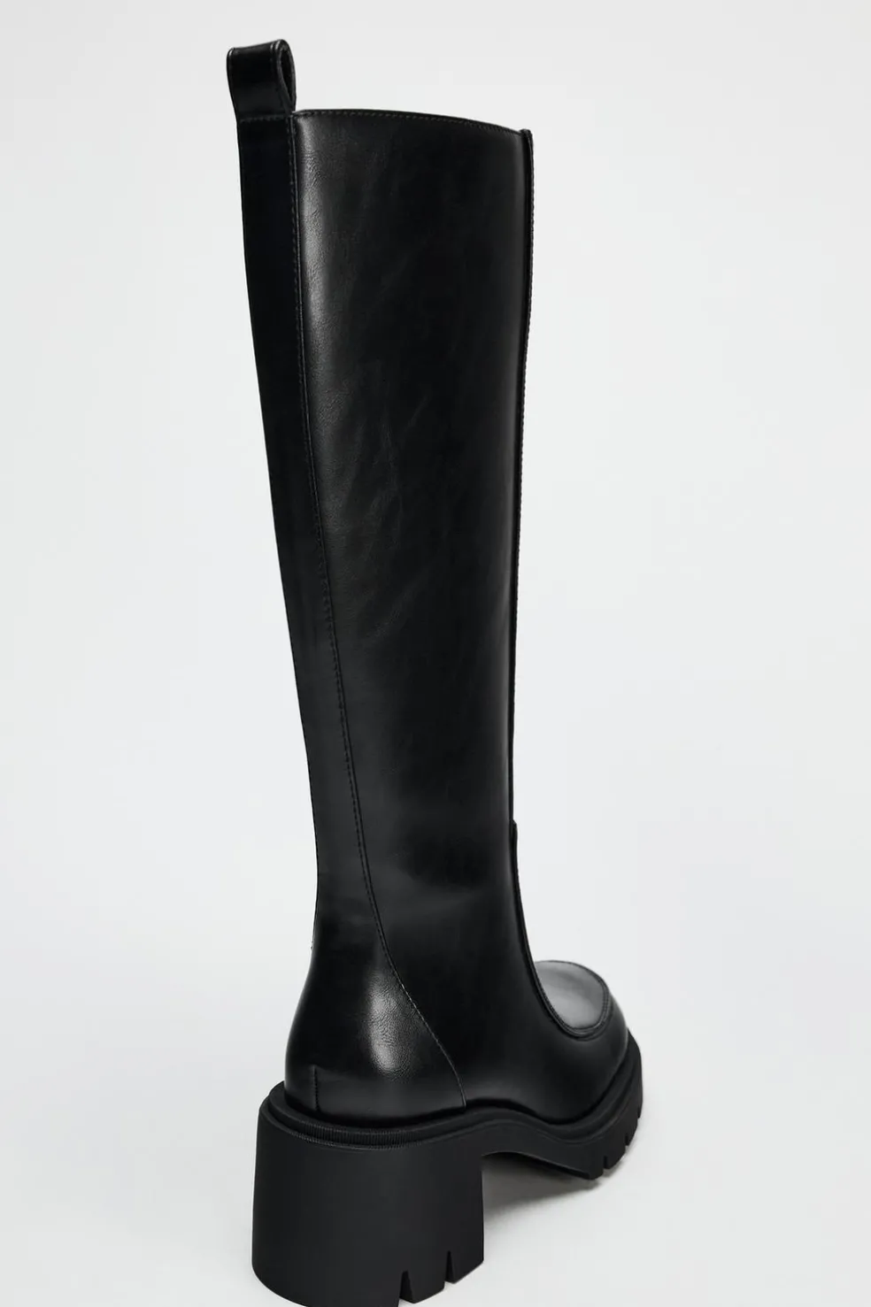 ZARA Sapatos^BOTA COM TACÃO E SOLA DENTADA Preto