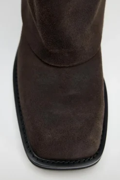 ZARA Sapatos^BOTA CROUTE CALÇAS COM PÉS FIVELAS Castanho