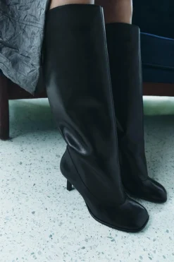 ZARA Sapatos^BOTA DE CANO LARGO EM PELE Preto