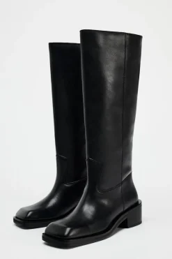 ZARA Sapatos^BOTA DE PELE COM ACABAMENTO EM PONTA QUADRADA Preto