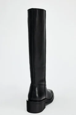 ZARA Sapatos^BOTA DE PELE COM ACABAMENTO EM PONTA QUADRADA Preto