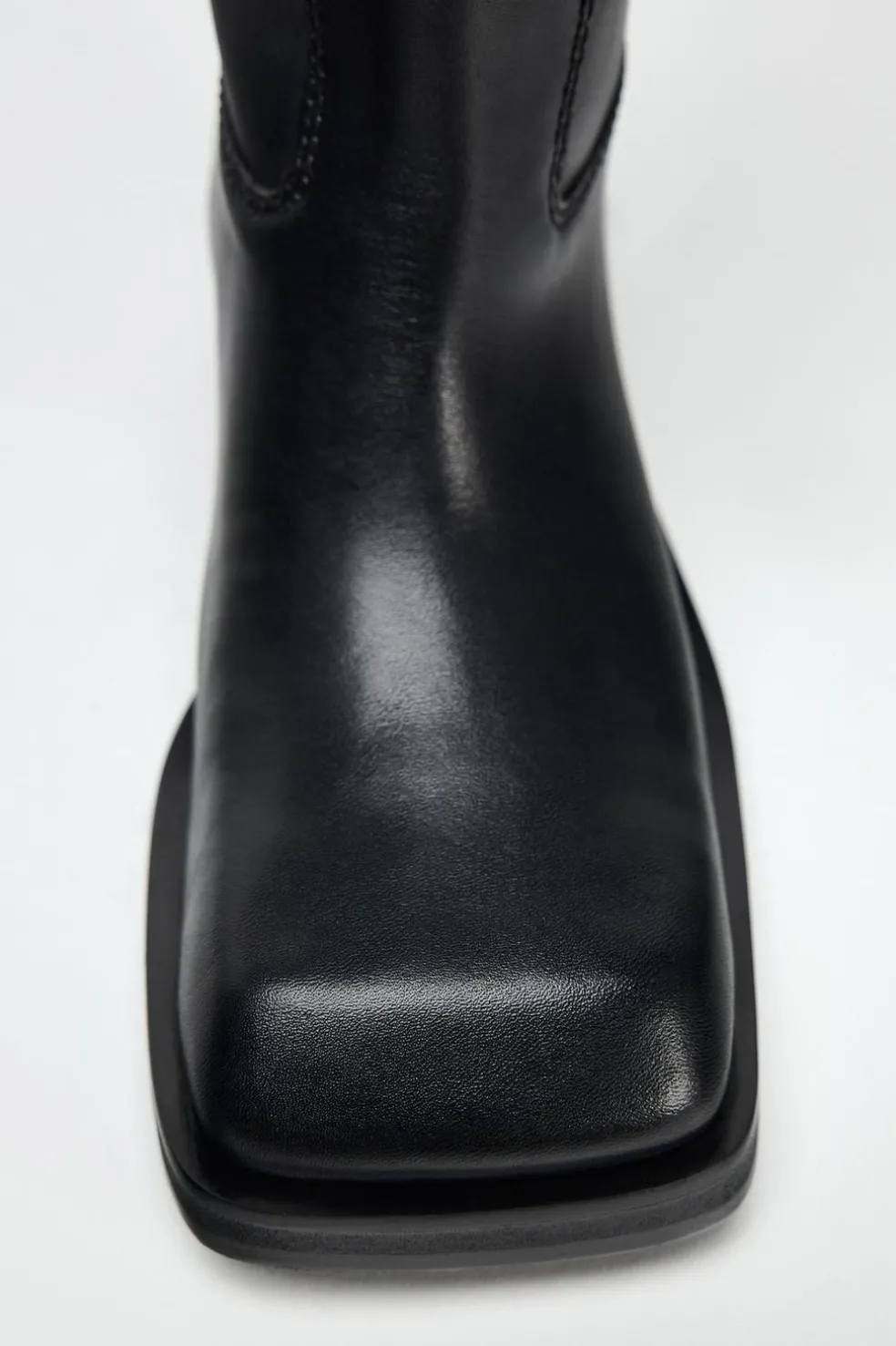 ZARA Sapatos^BOTA DE PELE COM ACABAMENTO EM PONTA QUADRADA Preto