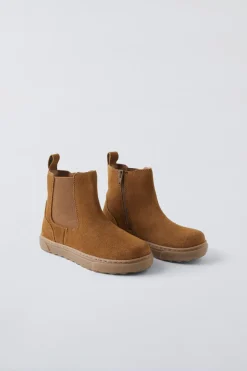 BOTAS COM ELÁSTICO EM PELE-ZARA Fashion