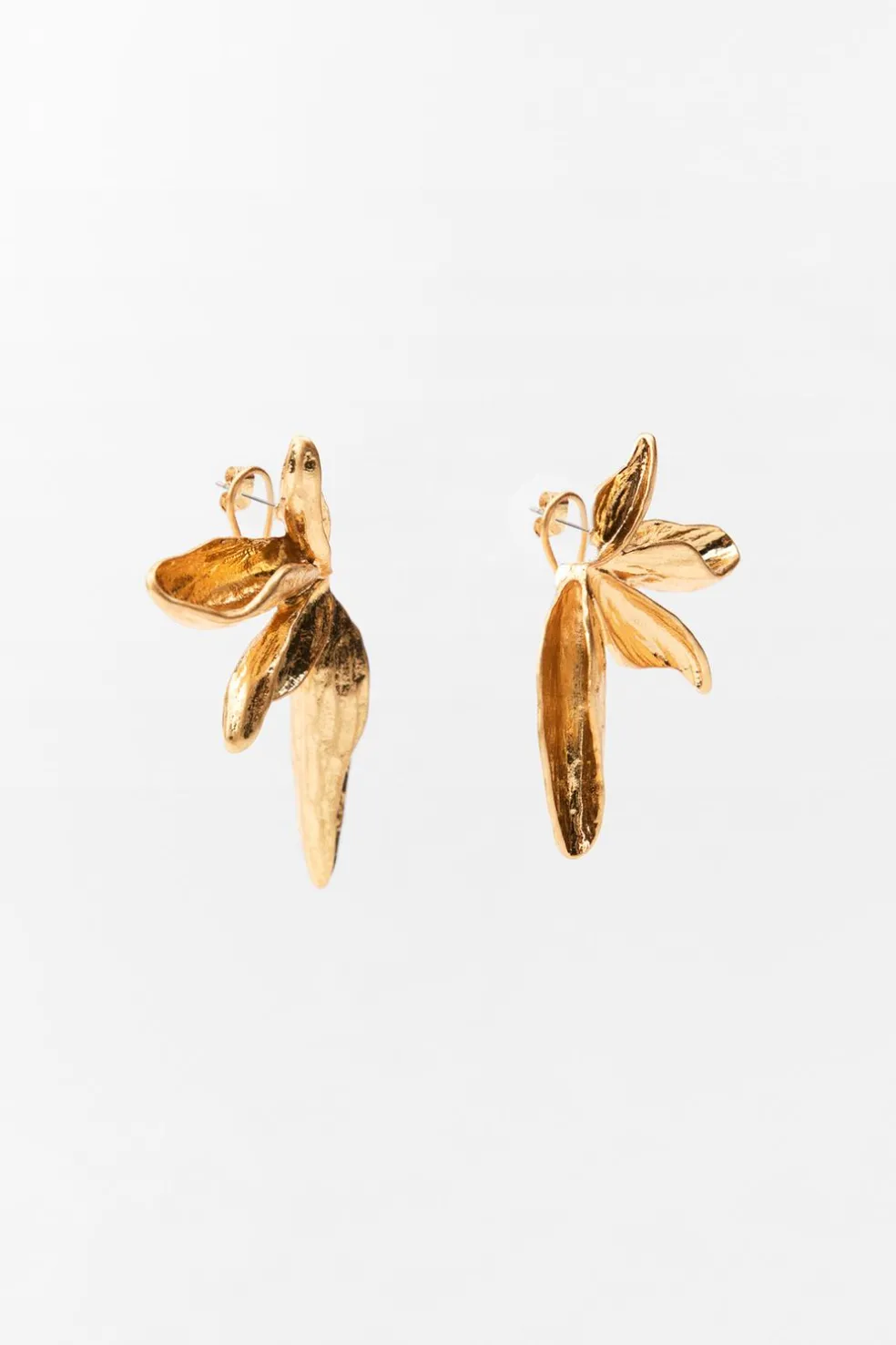 ZARA Acessórios / Bijuteria^BRINCOS COM FORMA DE FOLHAS Dourado