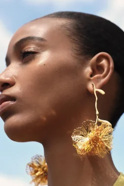 ZARA Acessórios / Bijuteria^BRINCOS FLOR Dourado