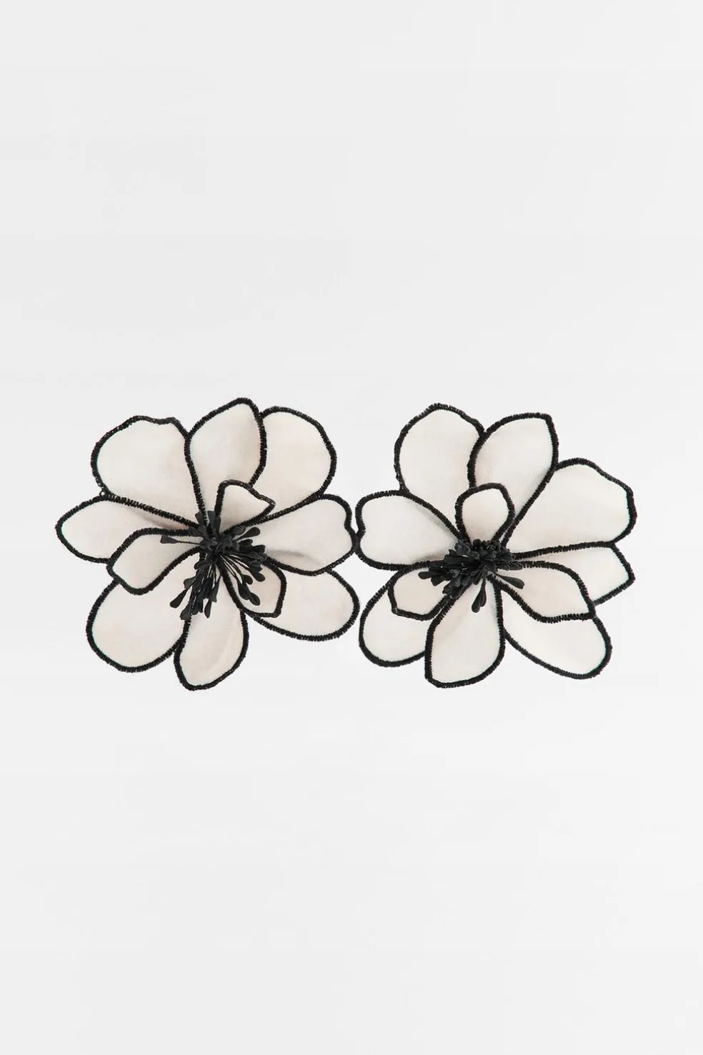ZARA Acessórios / Bijuteria^BRINCOS FLOR Cru