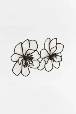 ZARA Acessórios / Bijuteria^BRINCOS FLOR Cru