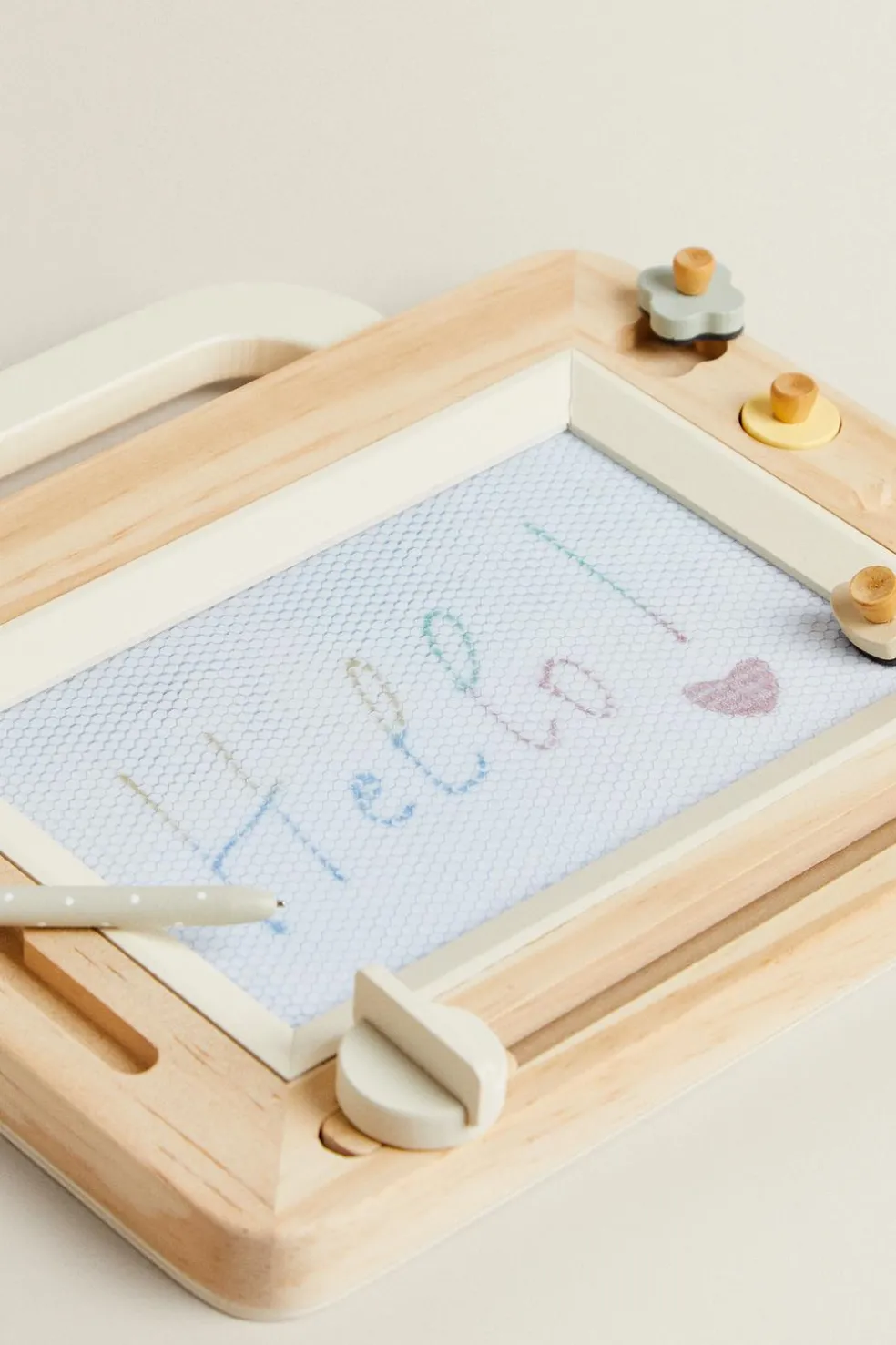 BRINQUEDO INFANTIL QUADRO MÁGICO MADEIRA-ZARA Online